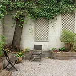 Chic 2Bd London Flat Opp. Earl\'S Court Station