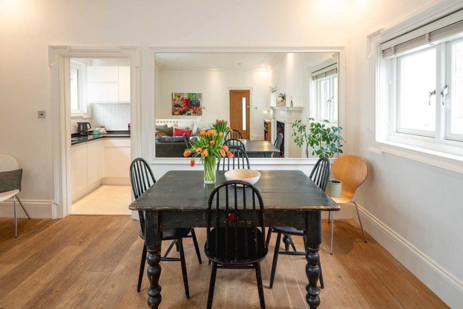 Appartement Chic 2bd Flat Opp. Earl's Court Station